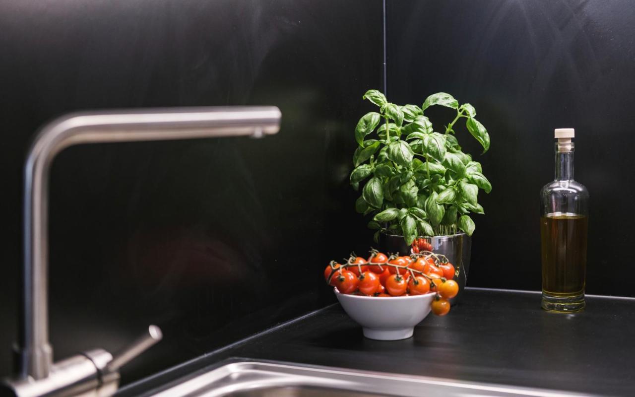 Moliving - Design Hotel & Apartments Duesseldorf-Нойс Экстерьер фото