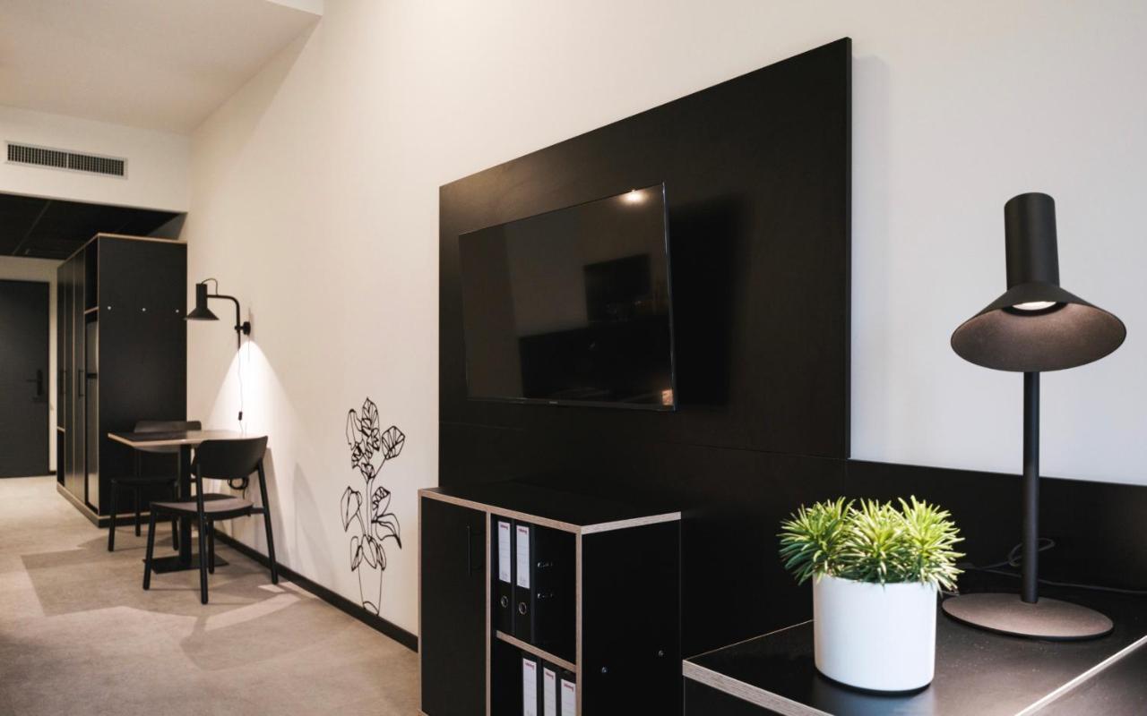 Moliving - Design Hotel & Apartments Duesseldorf-Нойс Экстерьер фото